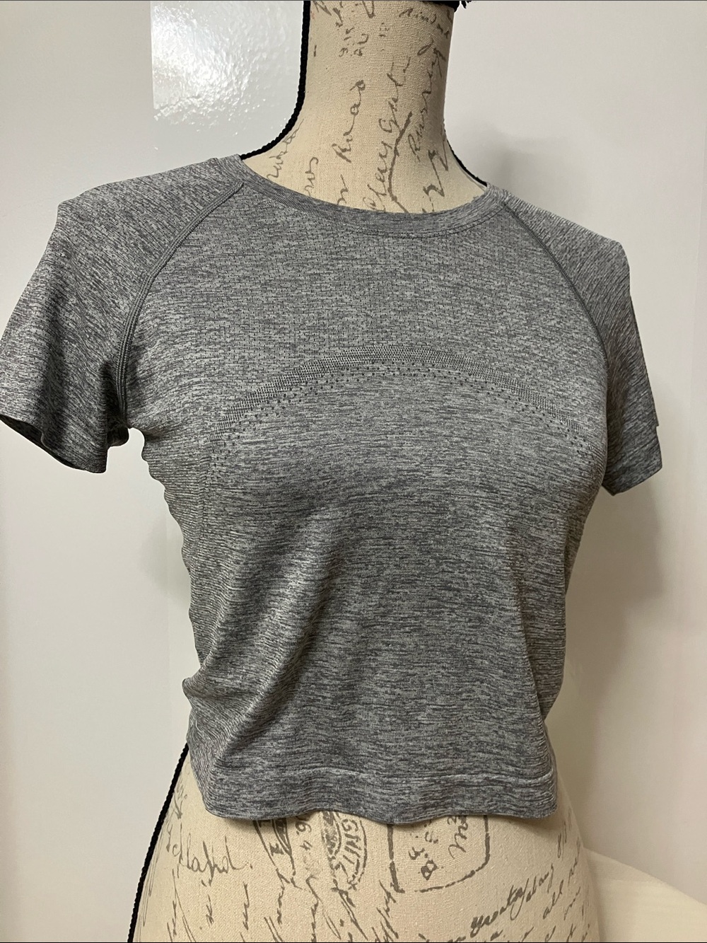 Lululemon Swiftly Tech Cropped Short-Sleeve Shirt 2.0 Sz 8 in Slate / White - Picture 5 of 9